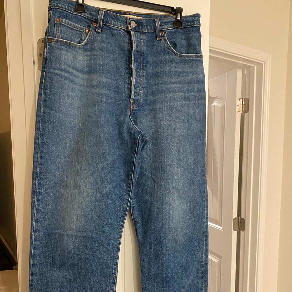 Levi’s Button Down Ribcage - image 1